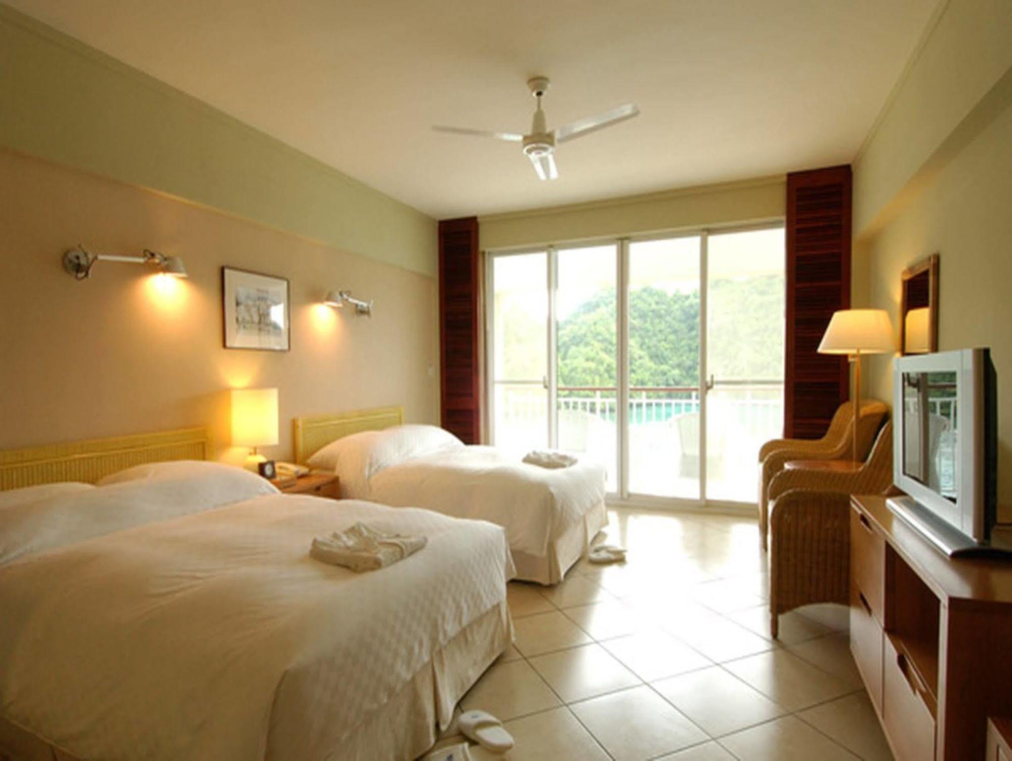 Palau Royal Resort Koror Exteriér fotografie