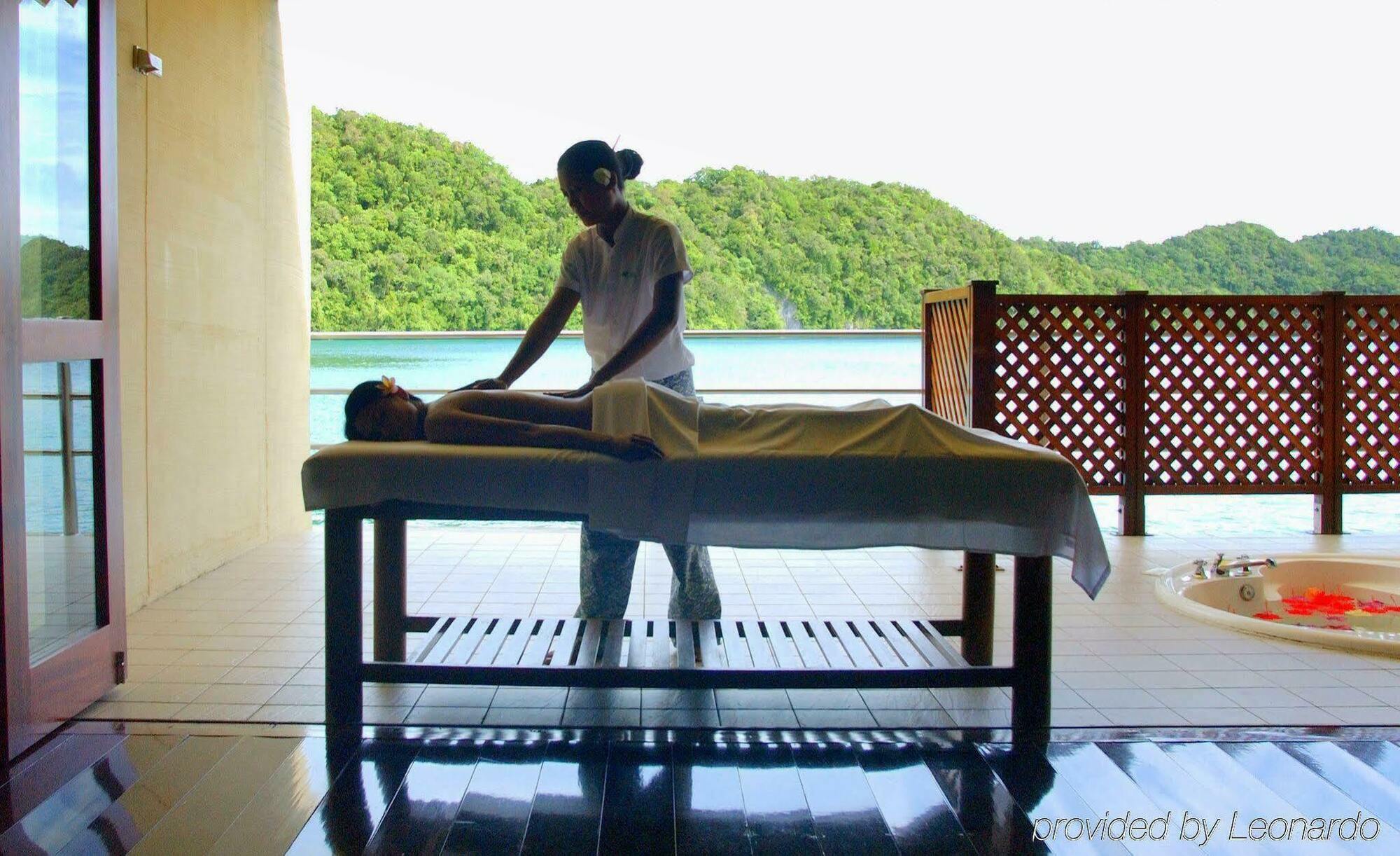 Palau Royal Resort Koror Exteriér fotografie